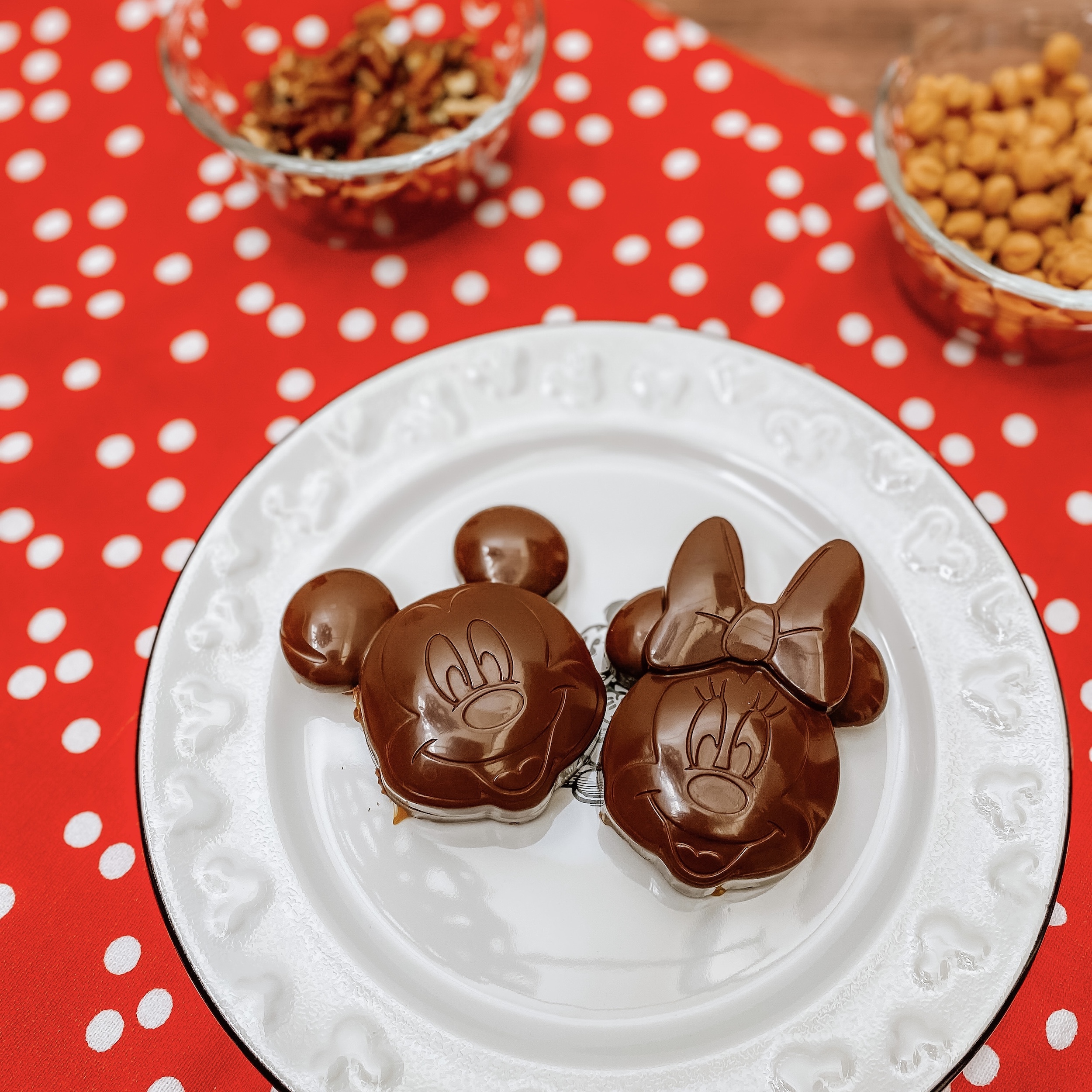 Mickey & Minnie's Turtle Candies (milk chocolate, caramel, and pecans in a mickey shape)