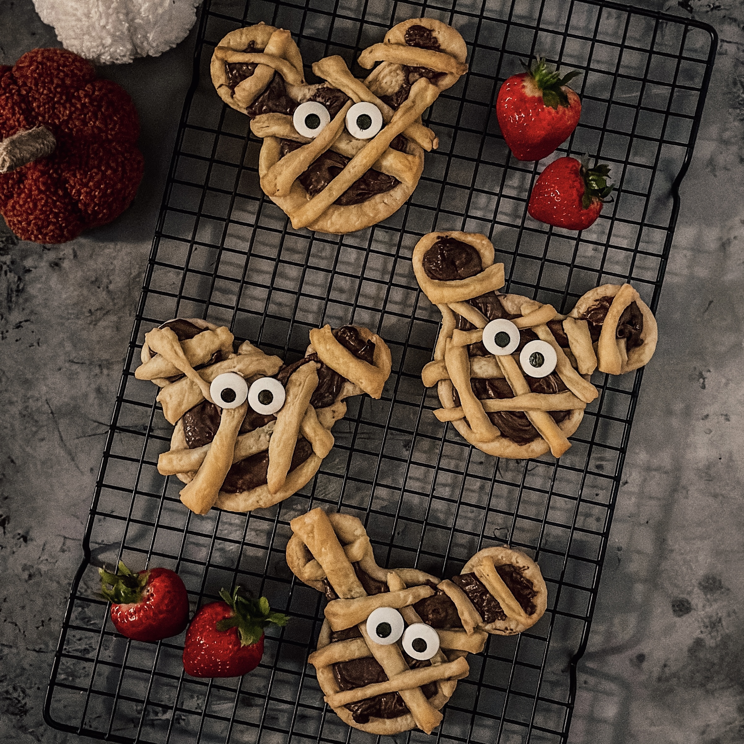 Mickey Mummy Hand Pies (mini mickey shaped pies with Nutella filling)